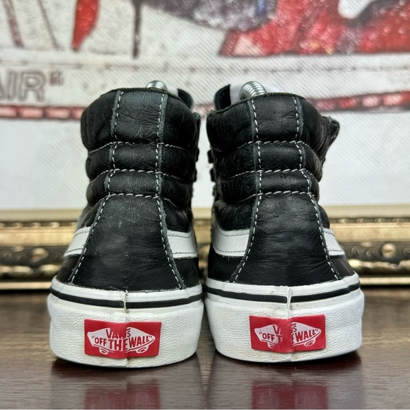 Vans Sk8-Hi Reissue 38 Leather Womens Sneakers Size 6 Black White High Tops - Picture 3 of 9